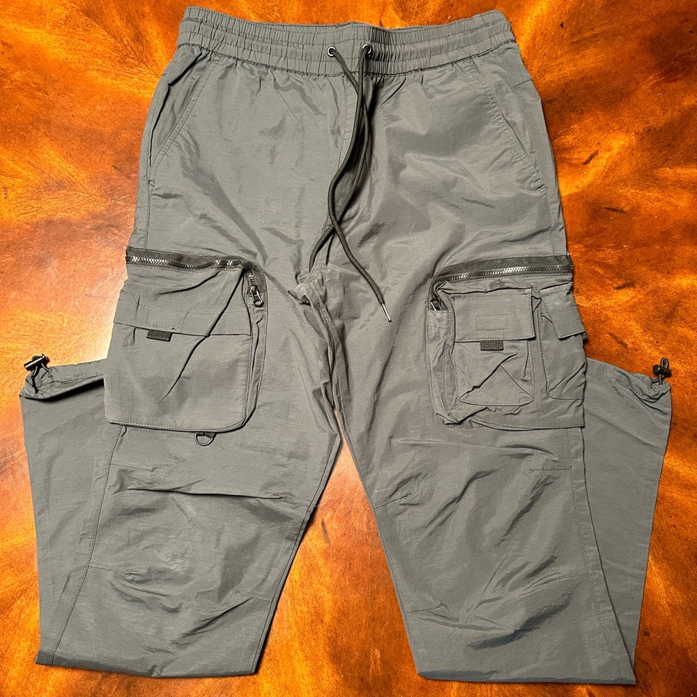 PacSun Men's Gray Cargo Pants Medium.